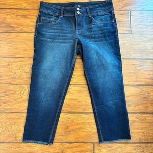 1822 Denim Dark Blue Ankle Jeans NWOT never worn